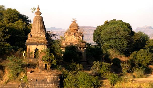 mumbai to satara cab