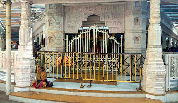 borivali to siddhivinayak cabs
