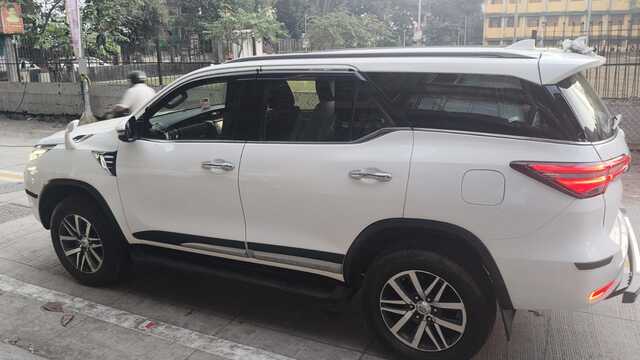 Fortuner Car Rental in Mumbai with Bombay Cab